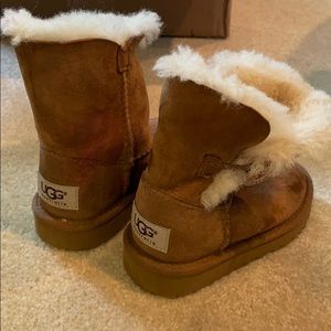 Size 8 toddler Uggs